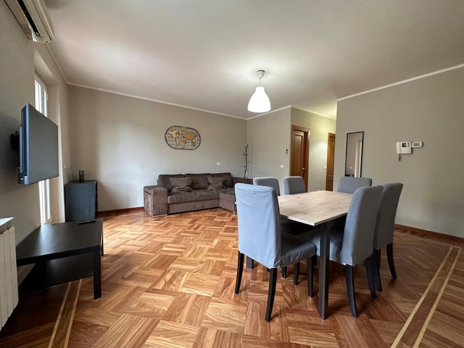 Nicola Apartment 루카 외부 사진
